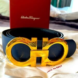NWT Salvatore Ferragamo leather belt